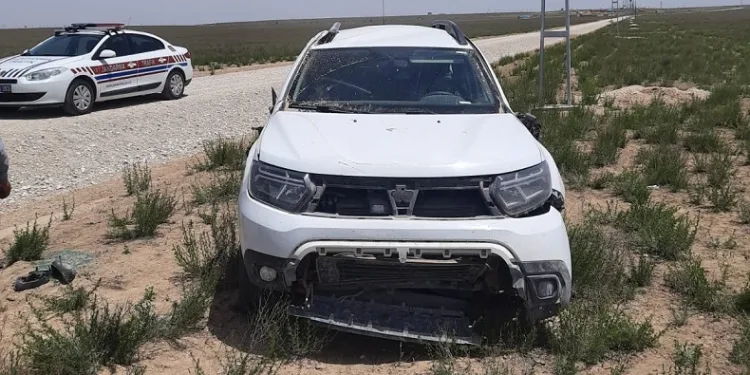 Konya’da kontrolden çıkan otomobil takla attı