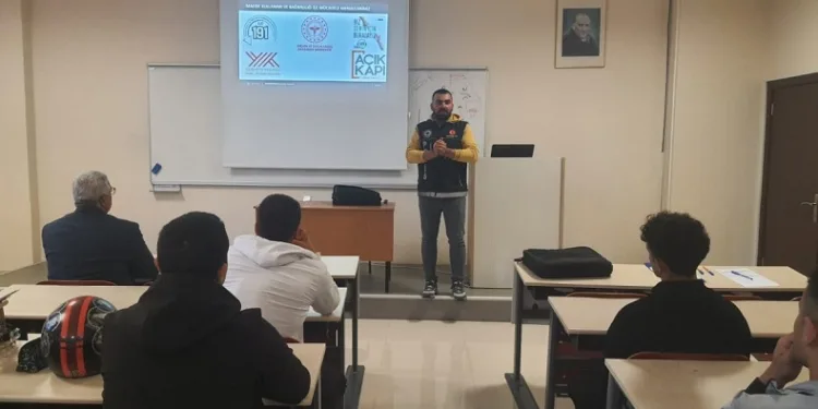 Bursa’da öğrencilere narkorehber semineri