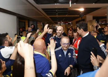 Fenerbahçe Beko, Berlin’de coşkuyla karşılandı