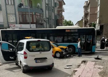 Elazığ’da trafik kazası: 1 yaralı