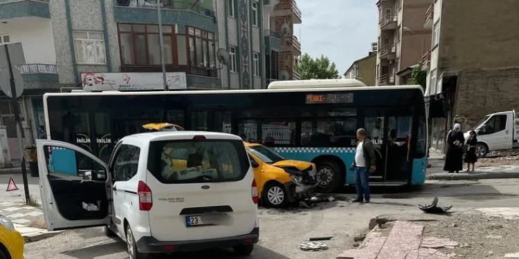 Elazığ’da trafik kazası: 1 yaralı