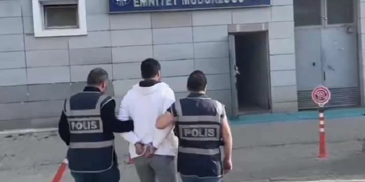 Samsun’da 32 yıl ve 10 yıl hapis cezası bulunan 2 kişi yakalandı