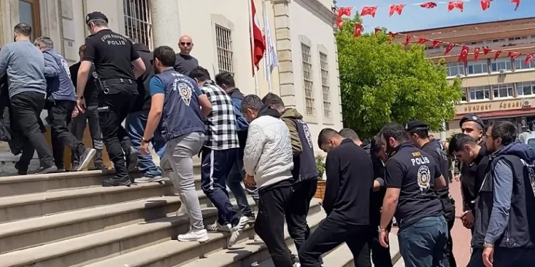 Sinop merkezli dolandırıcılık operasyonunda 23 kişi tutuklandı