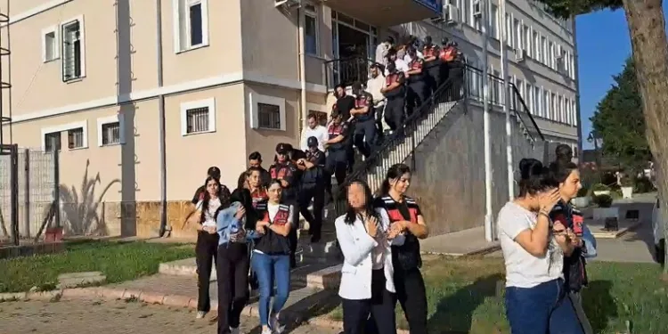 Türkiye’yi dolandıran örgütün elebaşlarından biri Çinli kadın çıktı