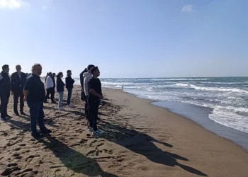 Denize giren 19 yaşındaki genç kayboldu