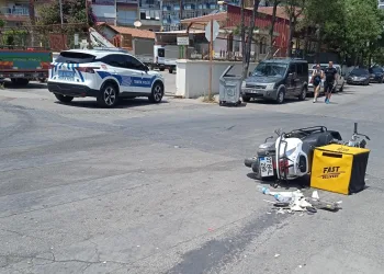 Alanya’da otomobil ile motosiklet çarpıştı