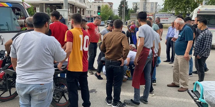 Adıyaman’da minibüs ile motosiklet çarpıştı