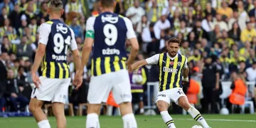 Tadic ve Szymanski, gol ve asist sayılarında çift haneli sayıya ulaştı
