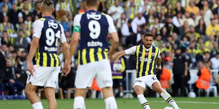 Tadic ve Szymanski, gol ve asist sayılarında çift haneli sayıya ulaştı