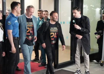 Galatasaray Teknik Direktörü Okan Buruk: “Rekorlar kırarak şampiyon olduk”