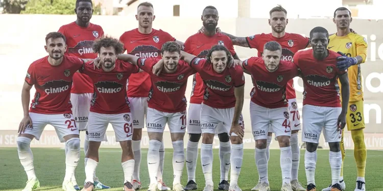 Gaziantep FK son düzlükteki performansıyla lige tutundu