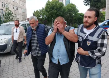 Park halindeki araçtan hırsızlık yapan şahıs tutuklandı
