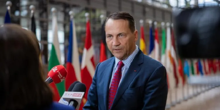 Polonya’dan Rus diplomatlara kısıtlama