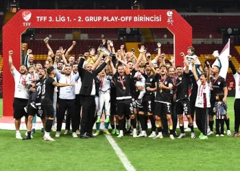 Elazığspor şampiyonluğu taraftarıyla kutlayacak