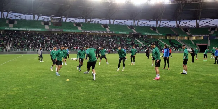 Sakaryaspor, Süper Lig hayali için son antrenmanına çıktı