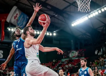 P. Karşıyaka, A. Efes deplasmanında