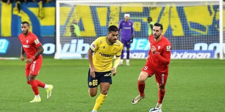 Göztepe, yeni sol bekini açıklamaya hazırlanıyor