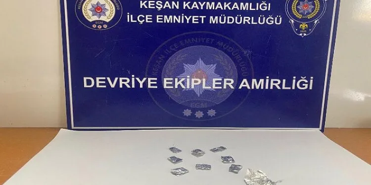 Uyuşturucuyla yakalanan 2 şüpheli gözaltına alındı
