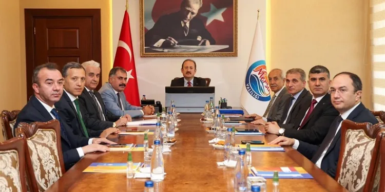 Mersin’de, çeşitli suçlardan aranan bin 592 şahıs yakalandı