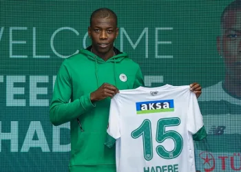 Hadebe, Konyaspor’a veda etti