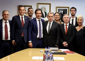 Galatasaray Başkanı Dursun Özbek: “İnşallah sezon sonunda 5. yıldıza kavuşacağız”