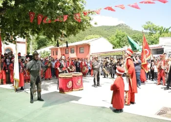 Barakfakih Hazretleri kabri başında dualarla anıldı