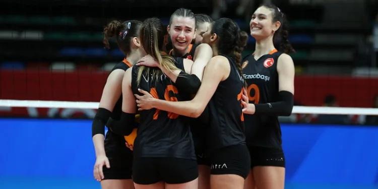 Eczacıbaşı Genç Kız Takımı Türkiye şampiyonu oldu