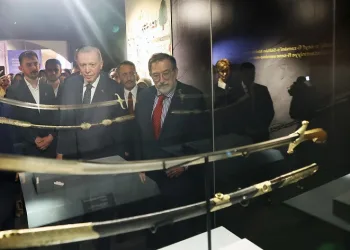 Cumhurbaşkanı Recep Tayyip Erdoğan, Fatih Sultan Mehmet Sergisi’ni ziyaret etti