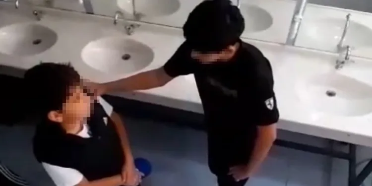 Okul tuvaletindeki şiddet olayına tahkikat başlatıldı