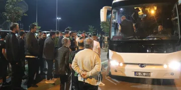 Play-off finali için Sakarya’dan 150 otobüs Adana’ya hareket etti