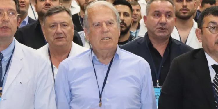 Mustafa Denizli: “Altay için şirketleşme şart”