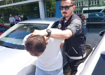 Uyuşturucu ticaretinden tutuklandı
