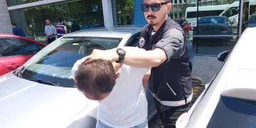 Uyuşturucu ticaretinden tutuklandı