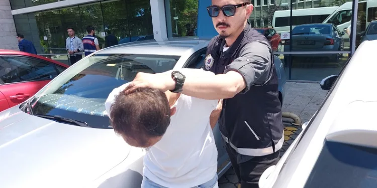 Uyuşturucu ticaretinden tutuklandı