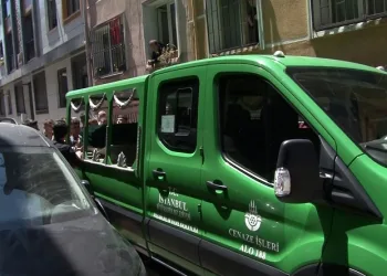 Bayrampaşa’da polis memuru evinde ölü bulundu