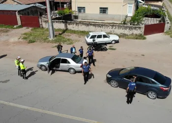 Aksaray polisi şok uygulamalarla denetimde