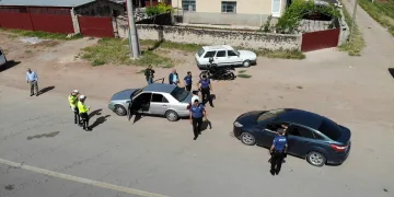 Aksaray polisi şok uygulamalarla denetimde