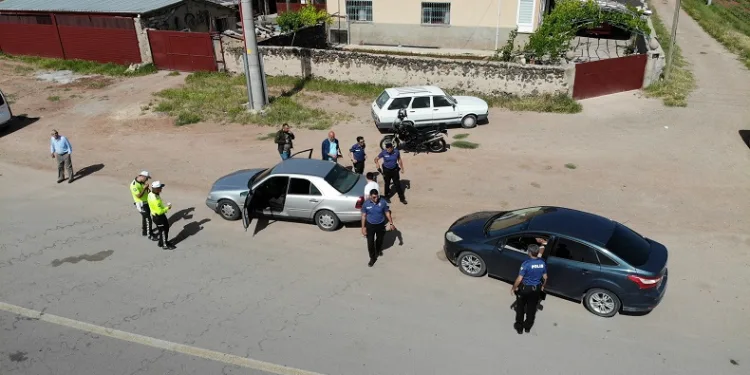 Aksaray polisi şok uygulamalarla denetimde