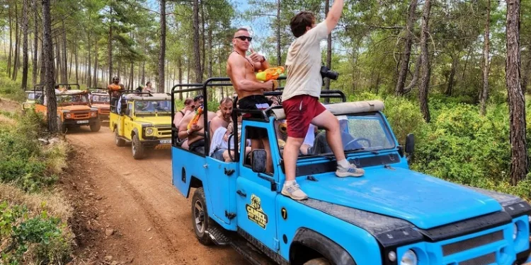 Marmaris’te kolluk kuvvetlerinden Jeep safarilere sıkı denetim