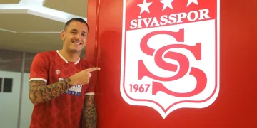 Sivasspor’un gol yükünü Rey Manaj sırtladı