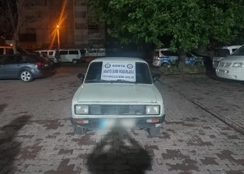 Çaldığı otomobili bıraktığı yerden almaya gelince polise yakalandı