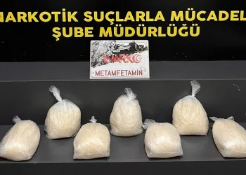 İzmir’de 7 kilo metamfetamin ele geçirildi