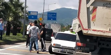 Karadeniz Sahil Yolu’nda kaza ucuz atlatıldı