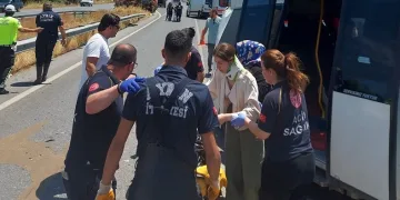 Aydın’da trafik kazası: 17 yaralı