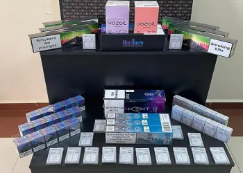 Kuşadası’nda kaçak ve elektronik sigara operasyonu