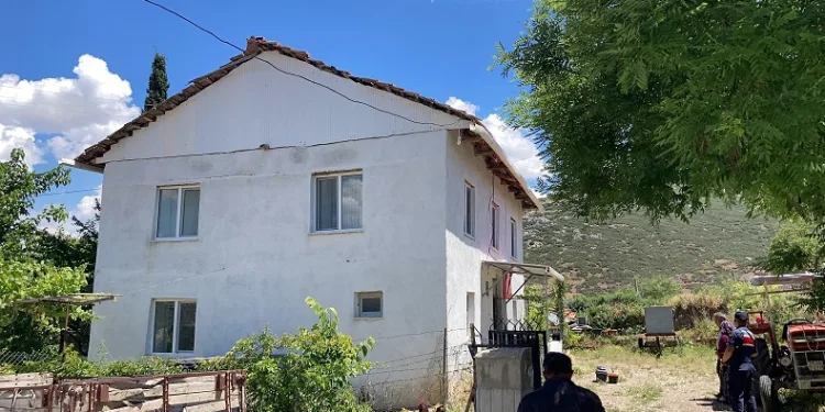 Burdur’da yalnız yaşayan yaşlı kadın evinde ölü bulundu