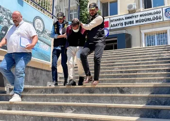 Bayrampaşa’da eşi ve kızını öldüren şüpheli adliyeye sevk edildi