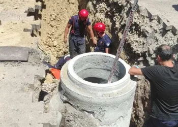 Göçük altında kalan işçi hayatını kaybetti