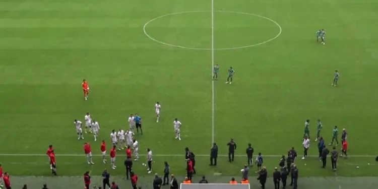 Bursaspor, ACN Vanspor FK maçı yarıda kaldı