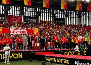 Göztepe şampiyonluğu doyasıya kutladı